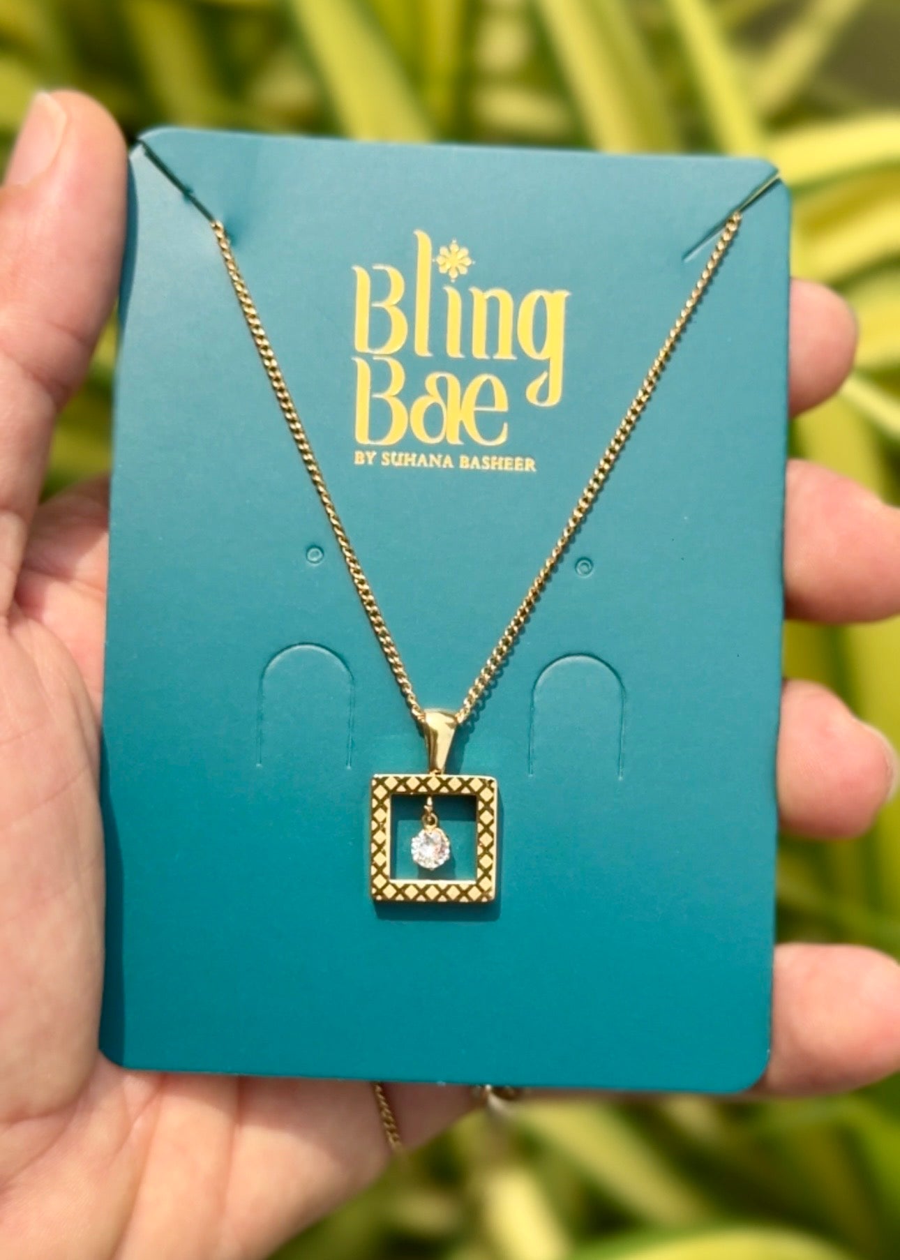 Crystal Frame Necklace ✨