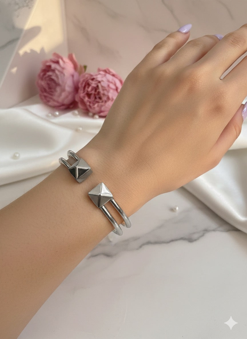 Urban Edge Cuff Bangle (Silver color)