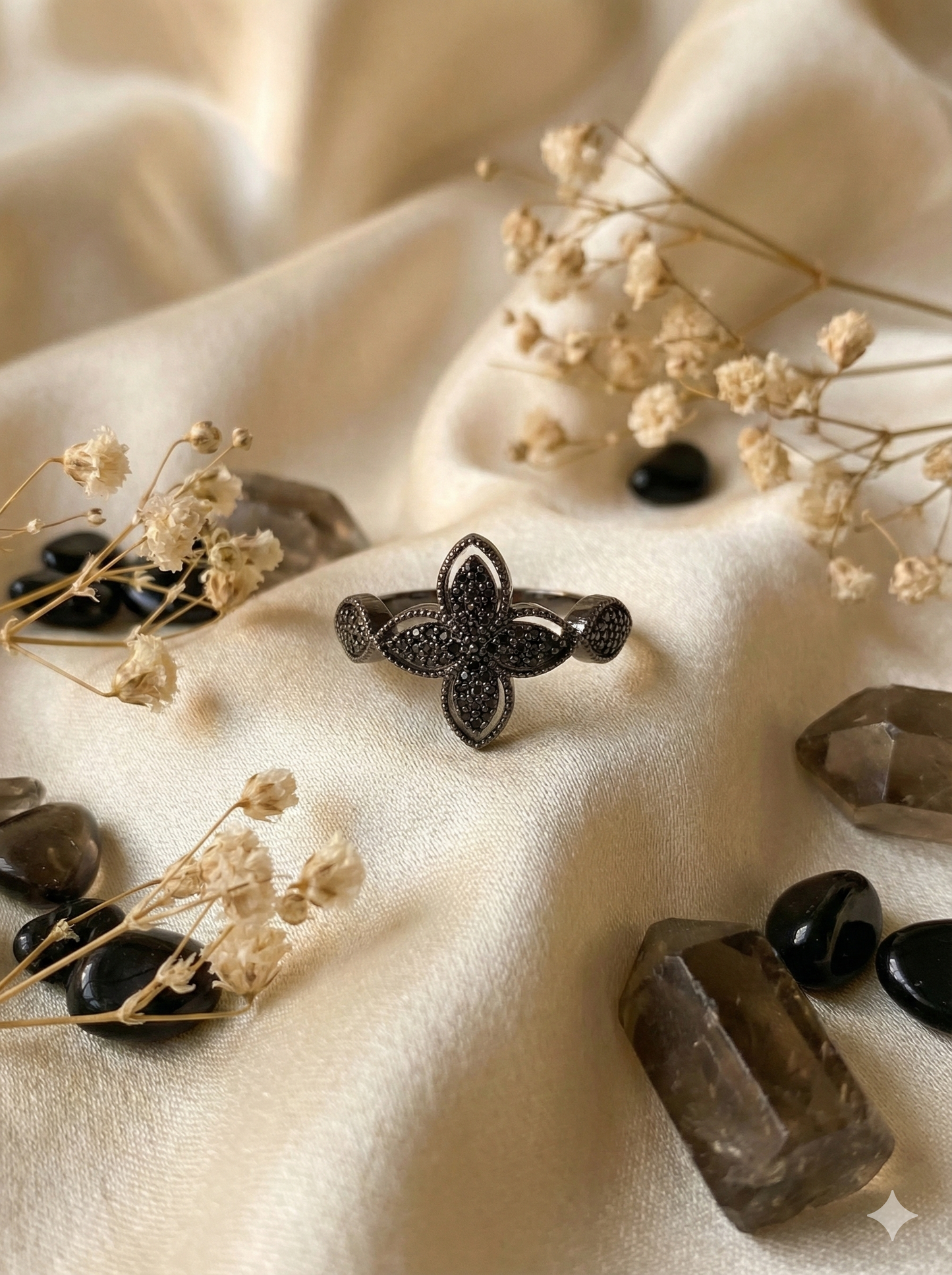 Black Royale Flower Rings