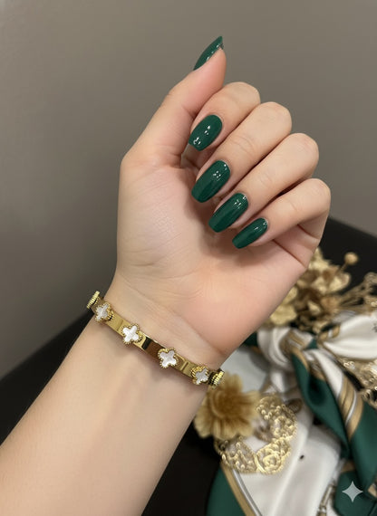 Elegant Clover Cuff Bangle