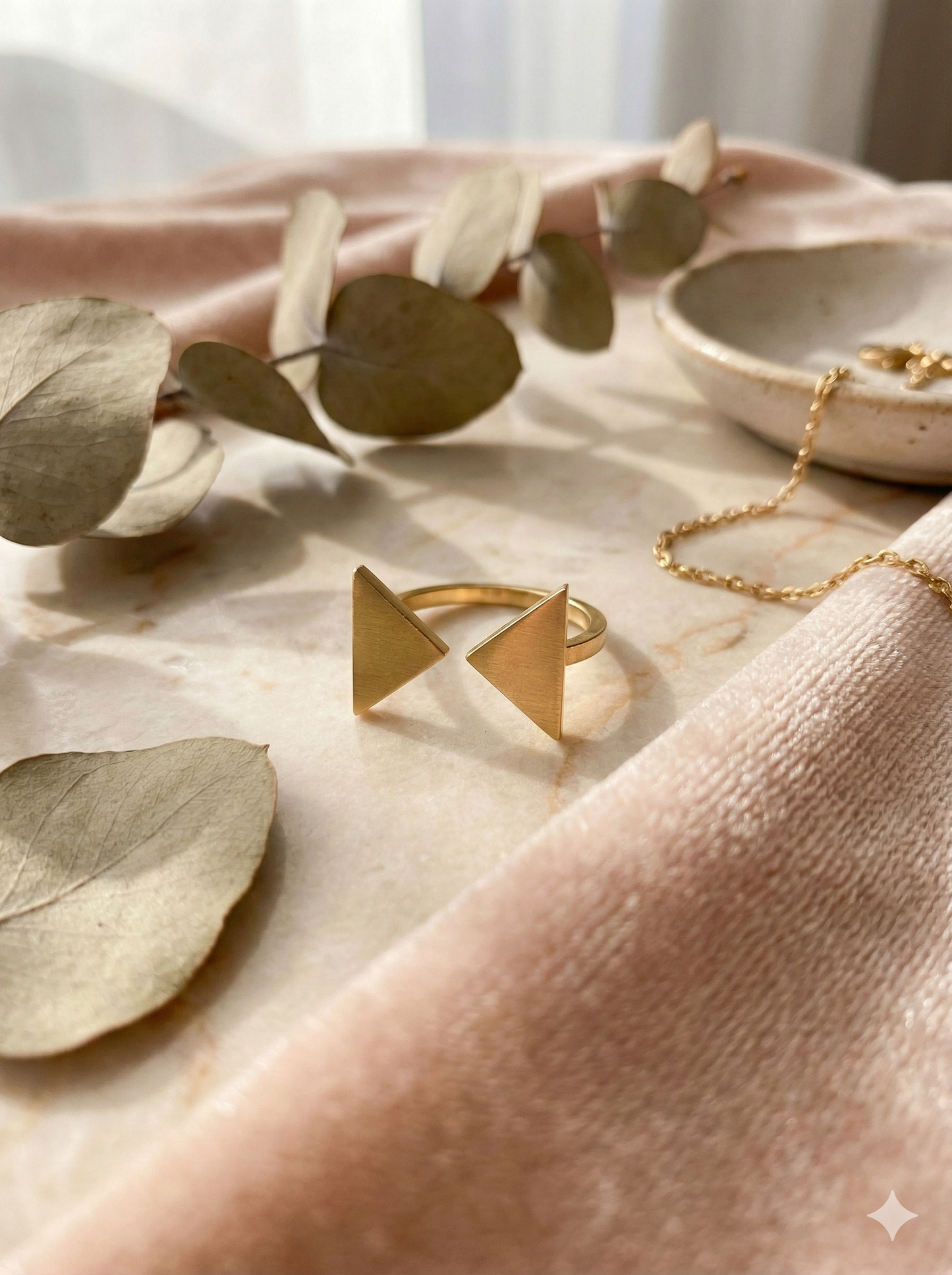 The Golden Apex Rings