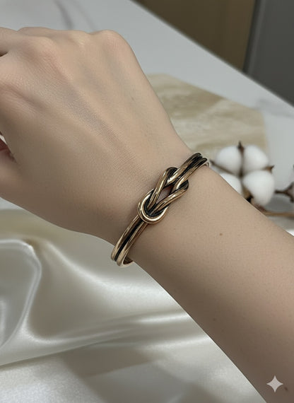 Infinity Knot Cuff Bangle (Copper color)