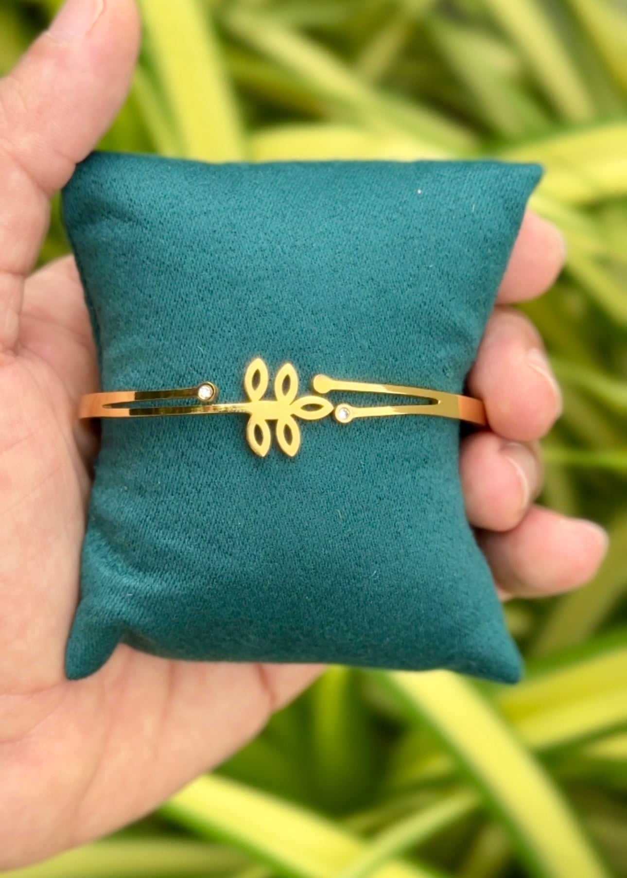 Golden Blossom Cuff Bangle 🍃✨