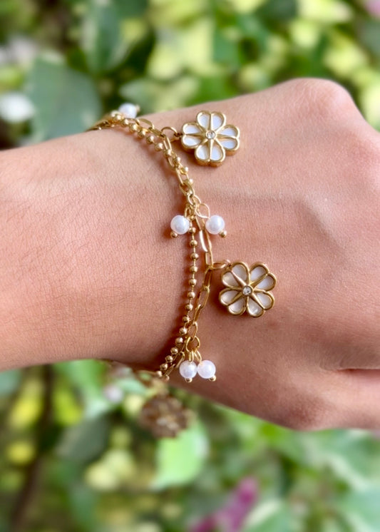 Daisy Charm Luxe Bracelets 🌼✨