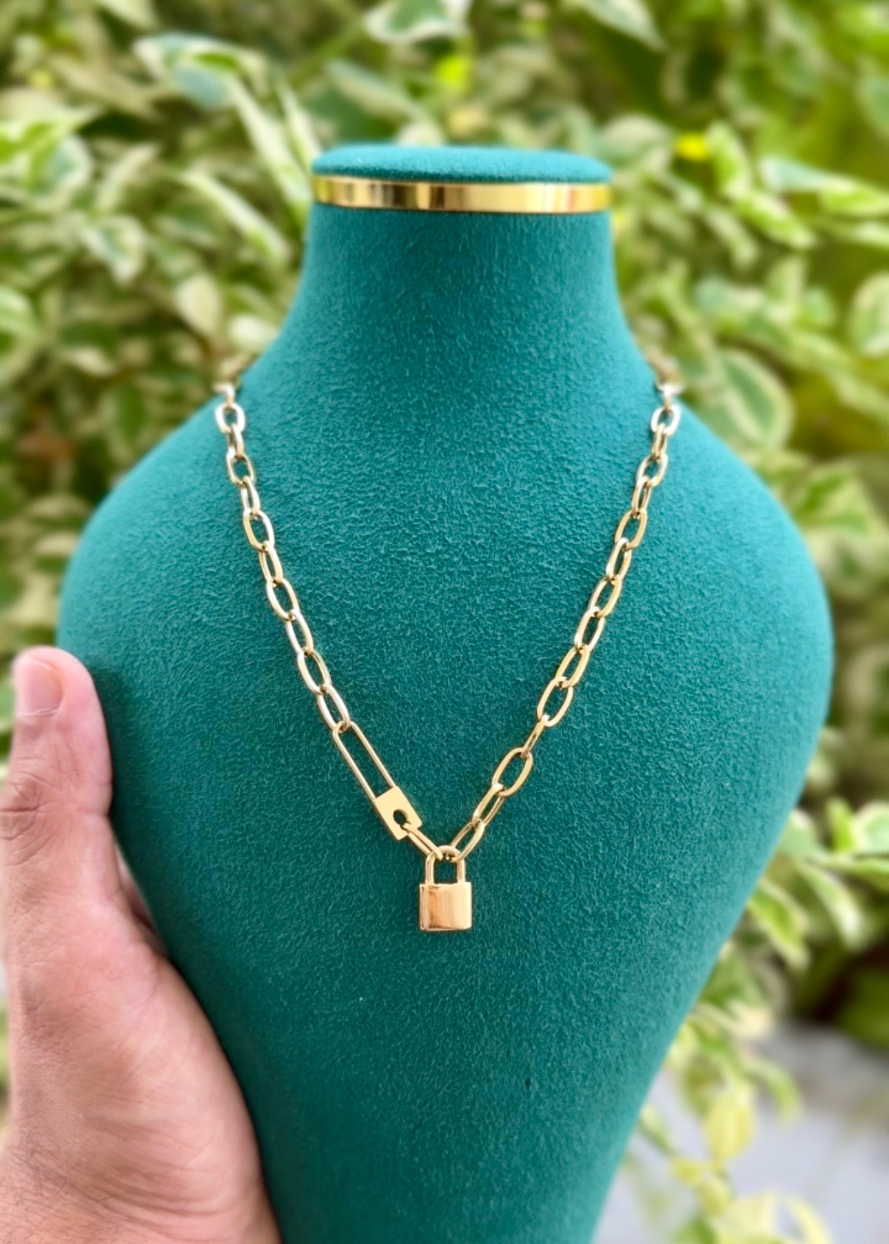 Lock & Chain Luxe Necklace 🔐