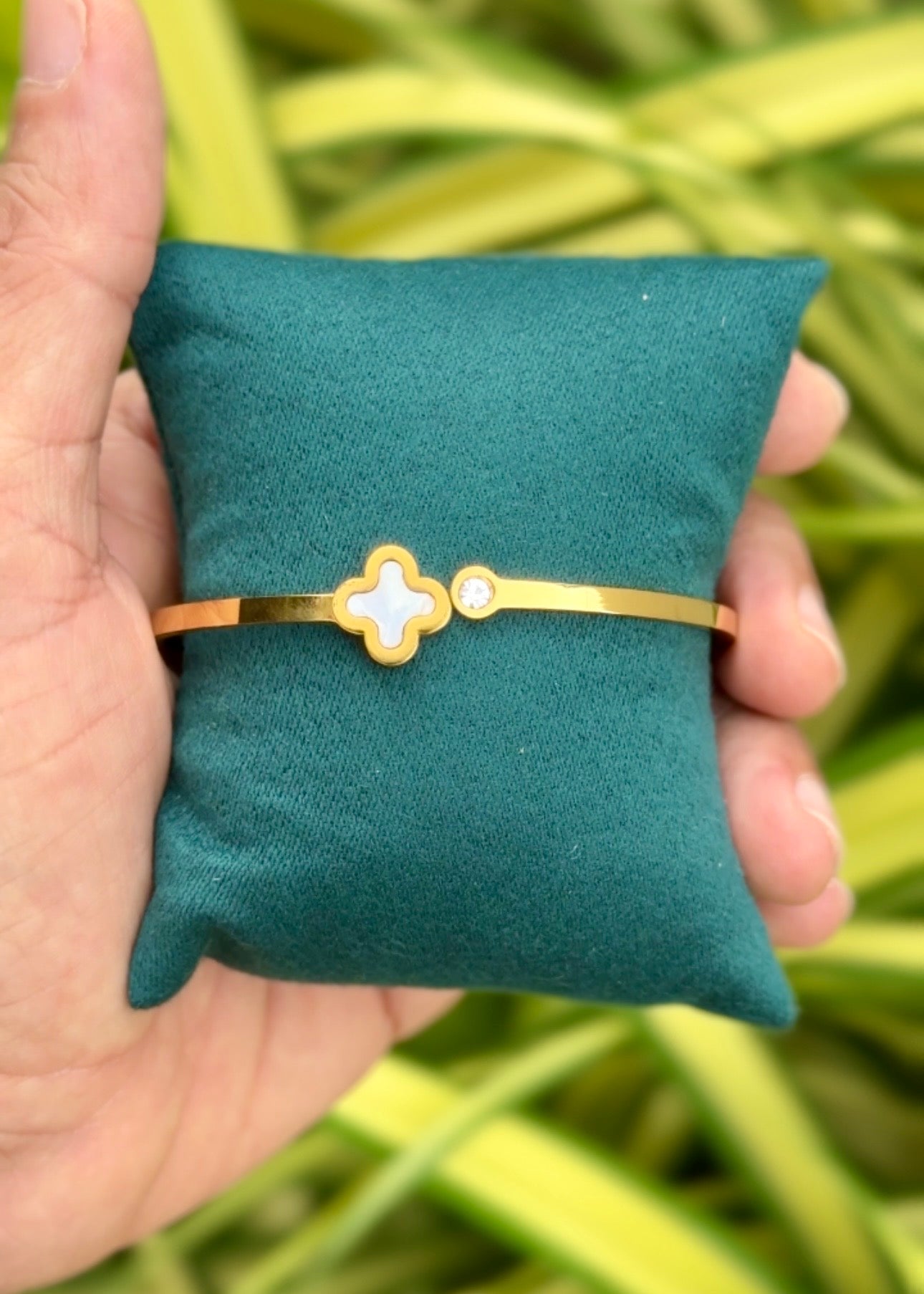 Ivory Clover Charm Cuff Bangle 🤍✨
